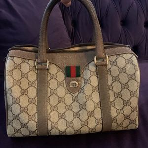 Authentic Vintage Gucci Handbag. It is gently used, no visible damages.